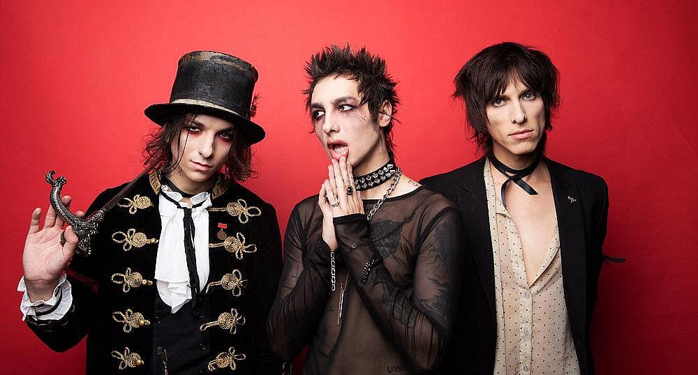 Palaye Royale Premiere Video For Brand New Track 'Hang On To Yourself'