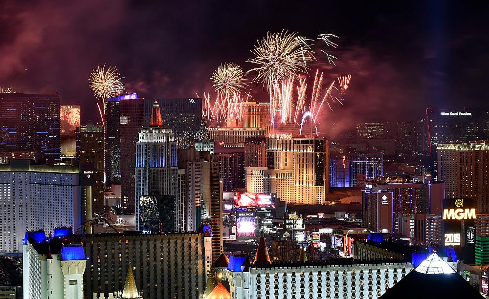 Las Vegas Raises a Glass to 2020 with Glamorous New Year's Eve Events 